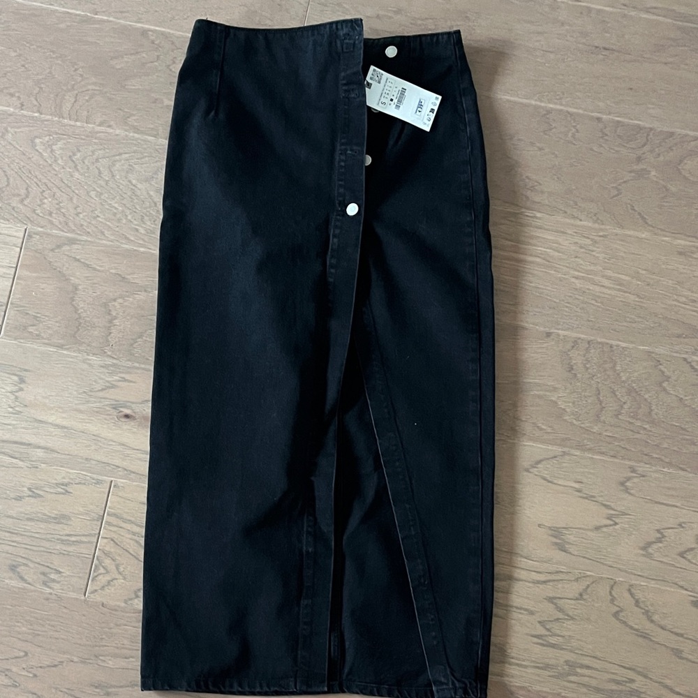 Zara Black Denim Skirt